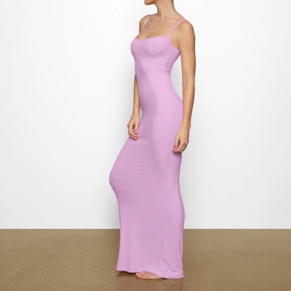 SKIMS Soft Lounge Slip Dress Petal Pink Valentines, SIZE LARGE 0941 - Picture 2 of 10